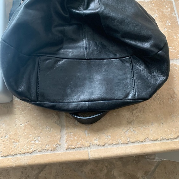 Tory Burch black leather bag - Picture 4 of 8